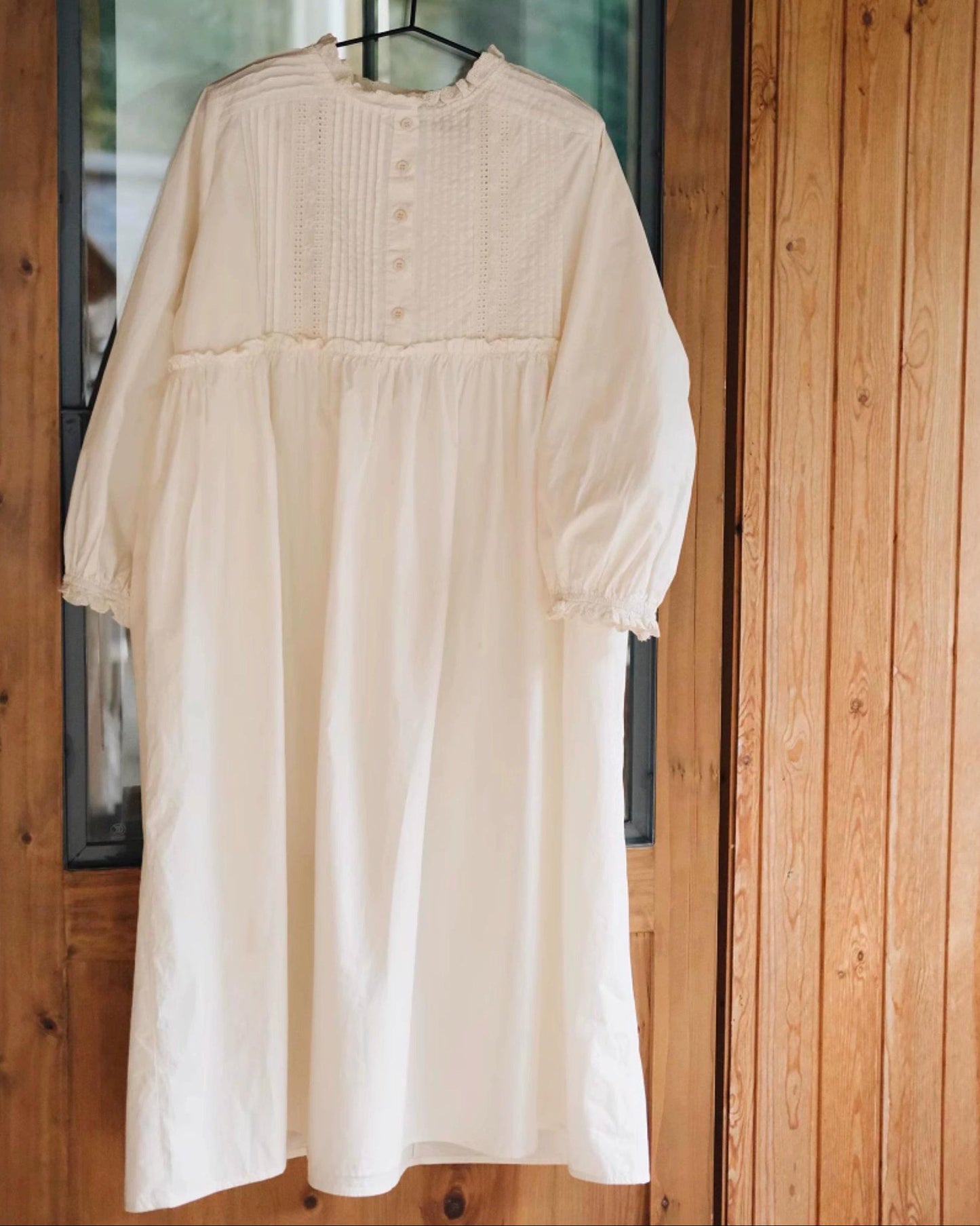 ハーフボタンレースピンタックワンピース 10094