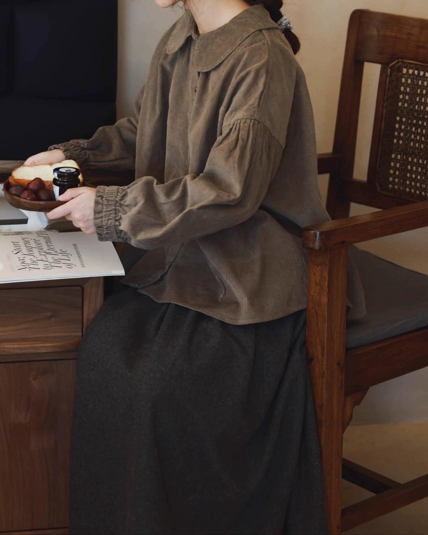 ラウンドカラーフレアブラウス 10071