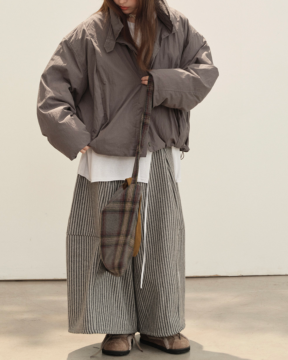 スタンドミニマルショートダウンコート 10151