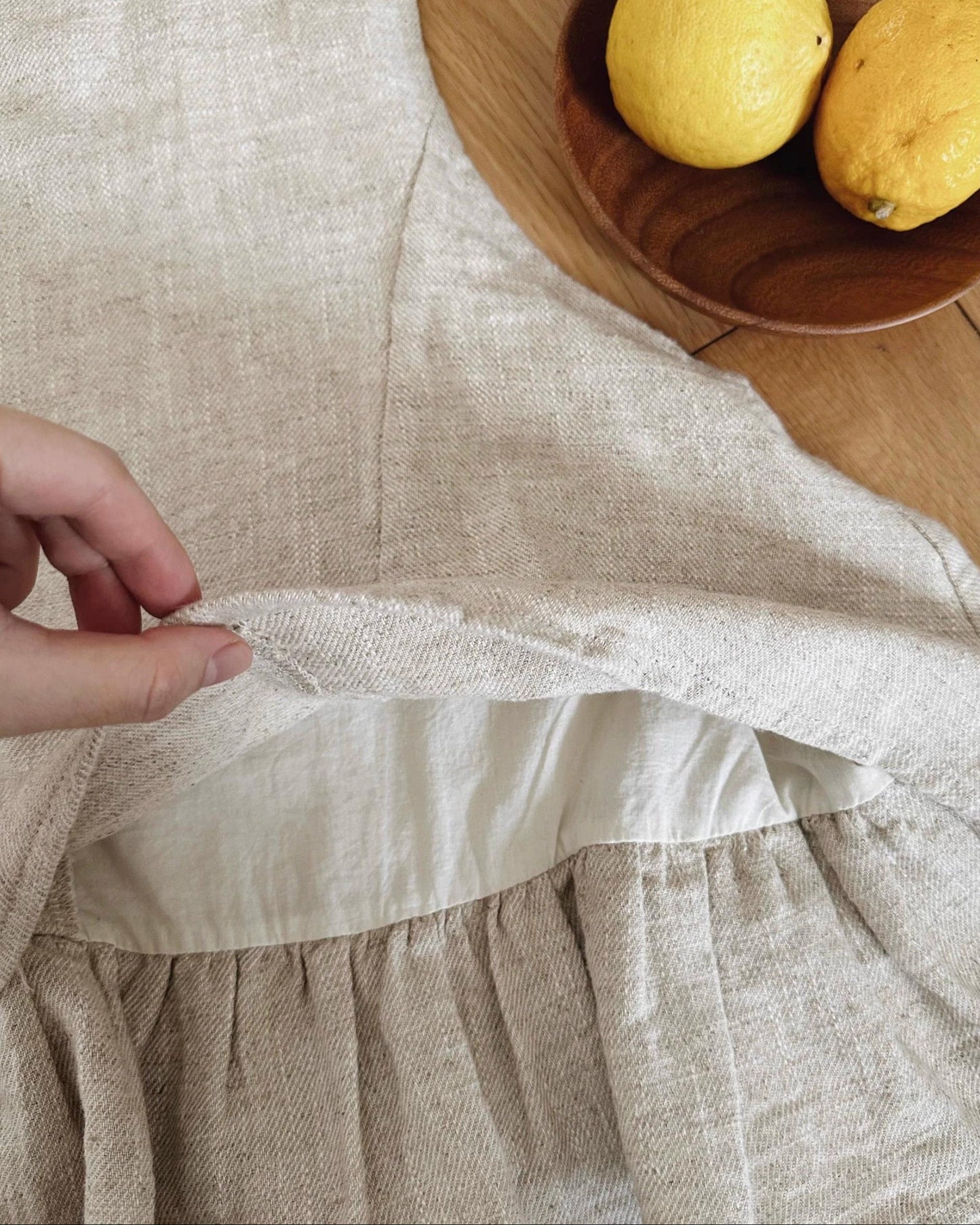 ラウンドネックフリルベスト 10082