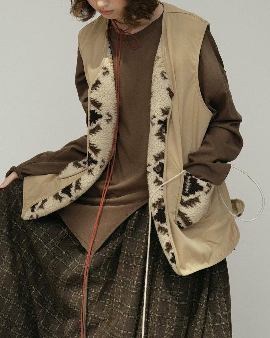 ヒュッゲリバーシブルベスト 10182
