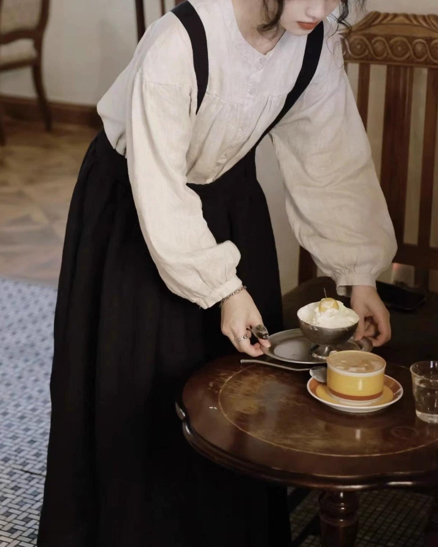 バンドカラーカウニフレアブラウス 10081