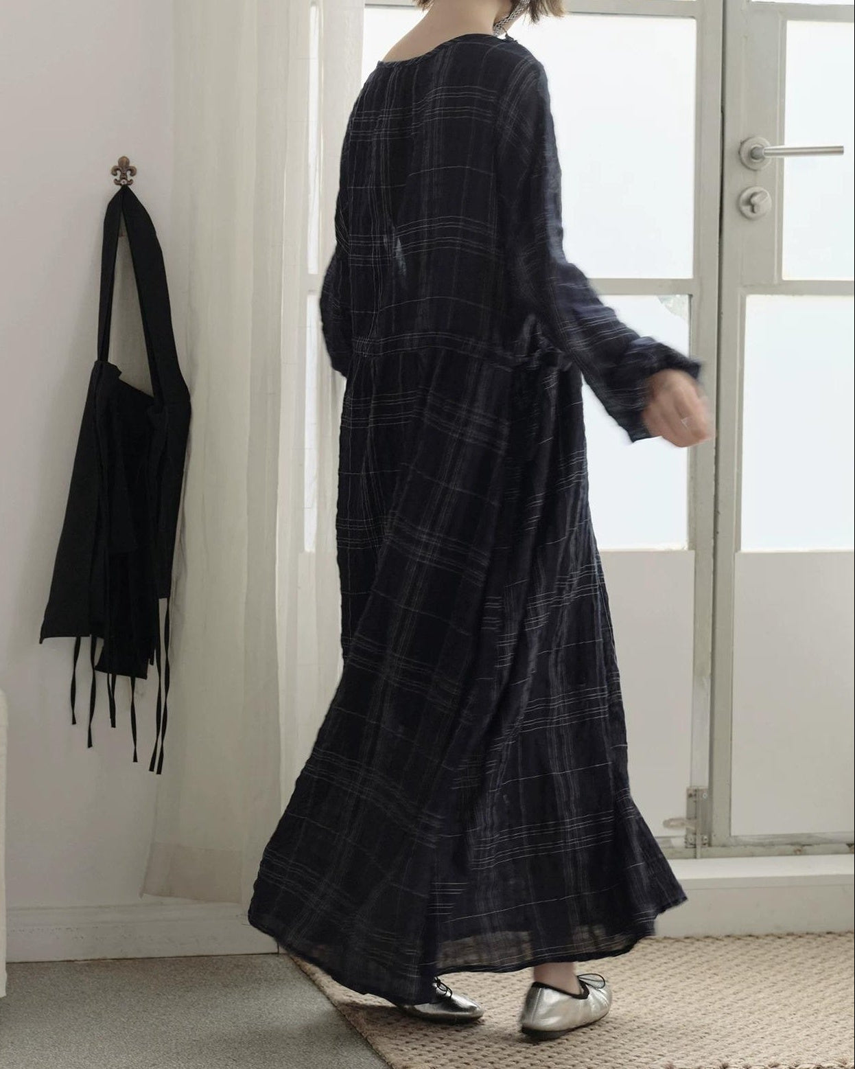 フィヨルドヴァルディナフリルワンピース 10256