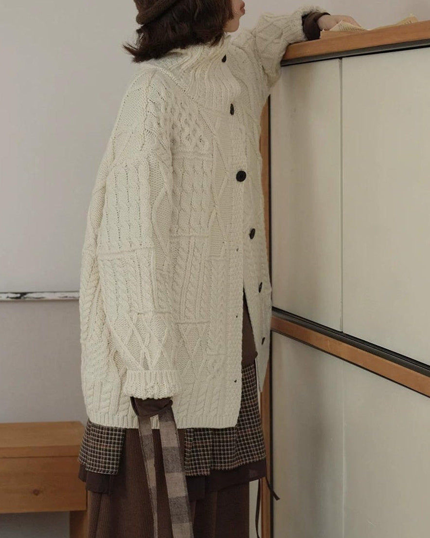 ヒュッゲラペルケーブルニットカーディガン 10155