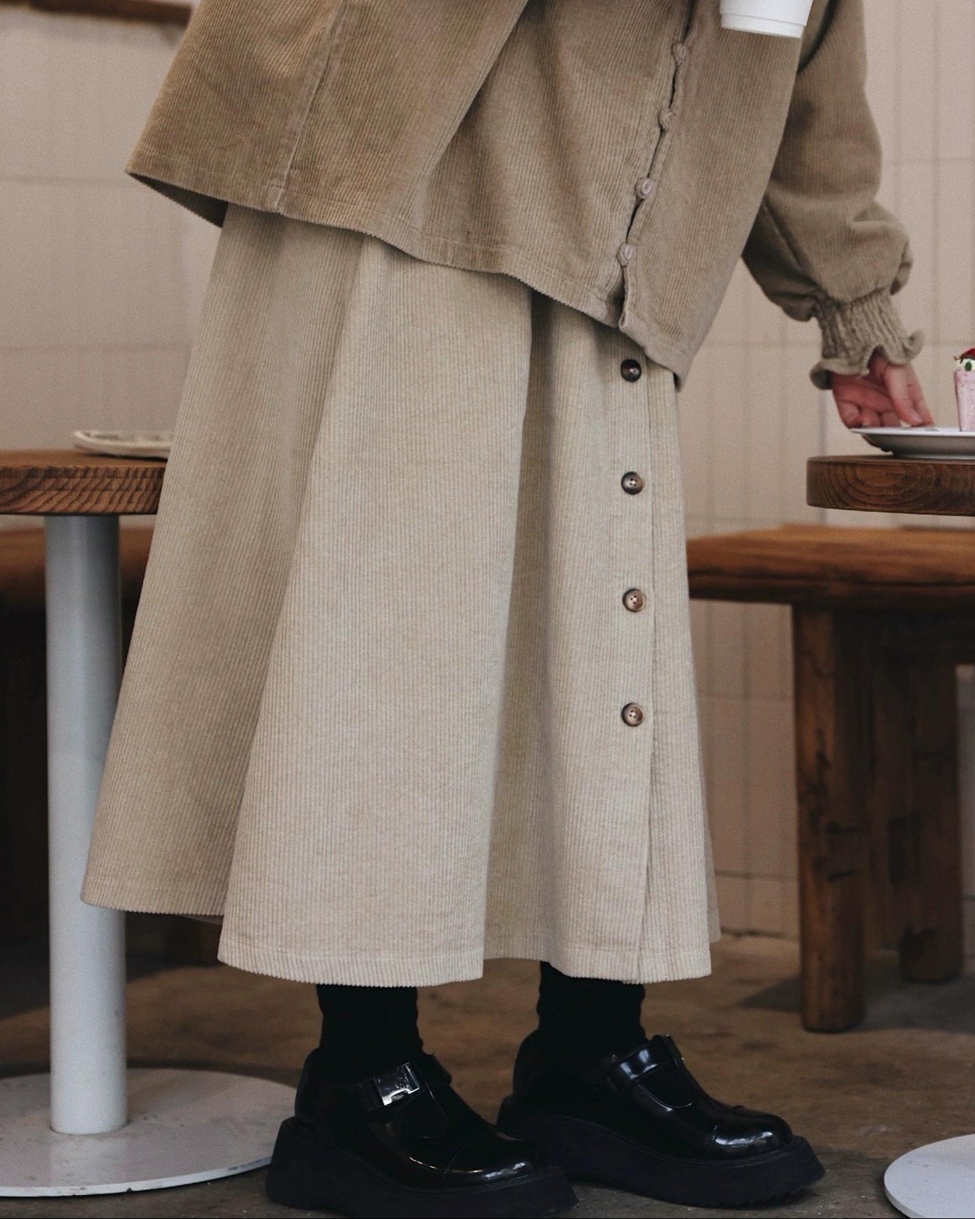 ナチュラルコーデュロイ ボタンミディスカート 10104