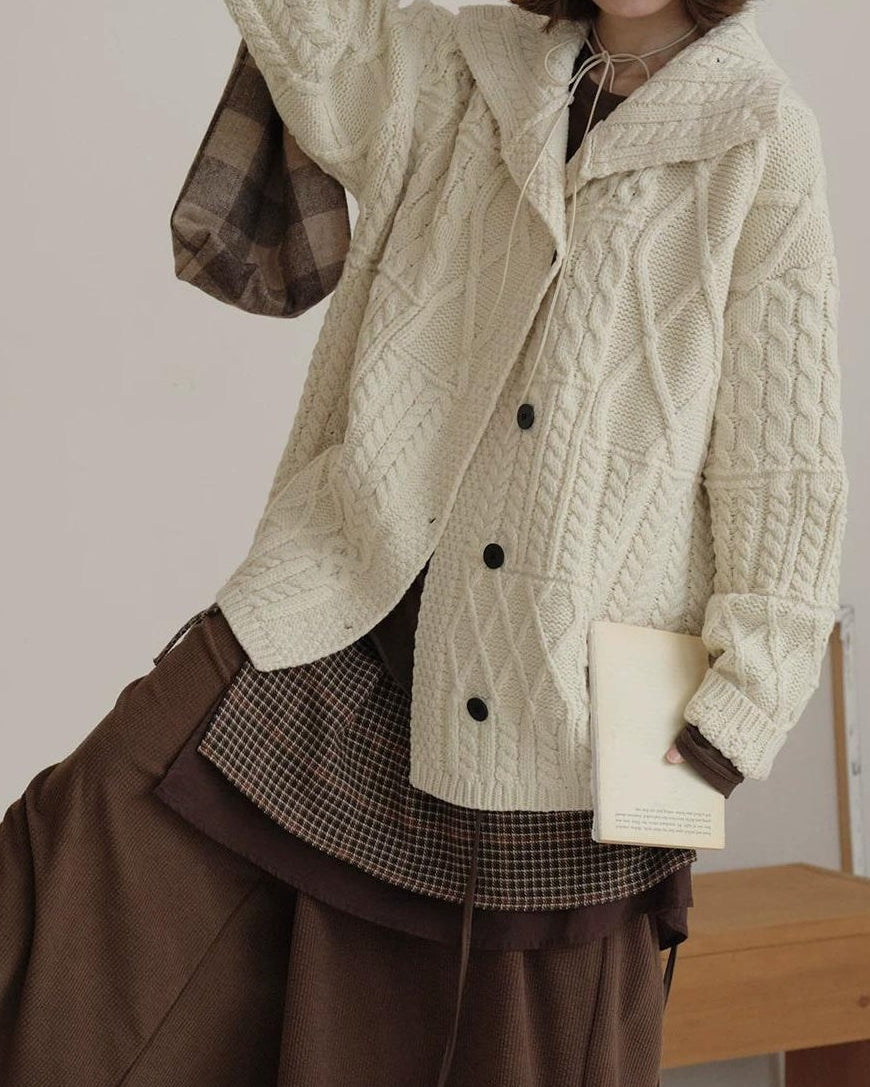 ヒュッゲラペルケーブルニットカーディガン 10155