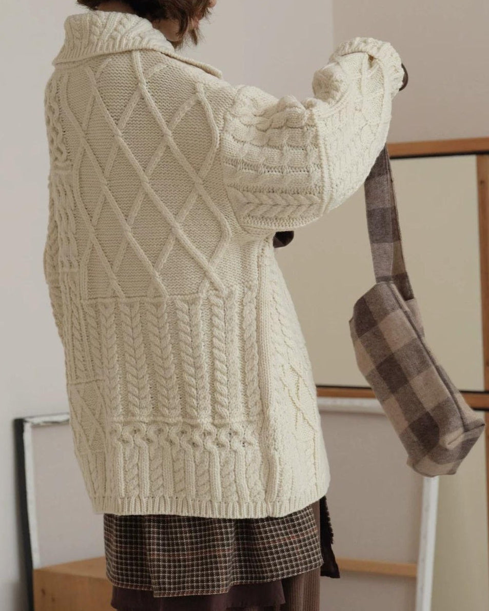 ヒュッゲラペルケーブルニットカーディガン 10155