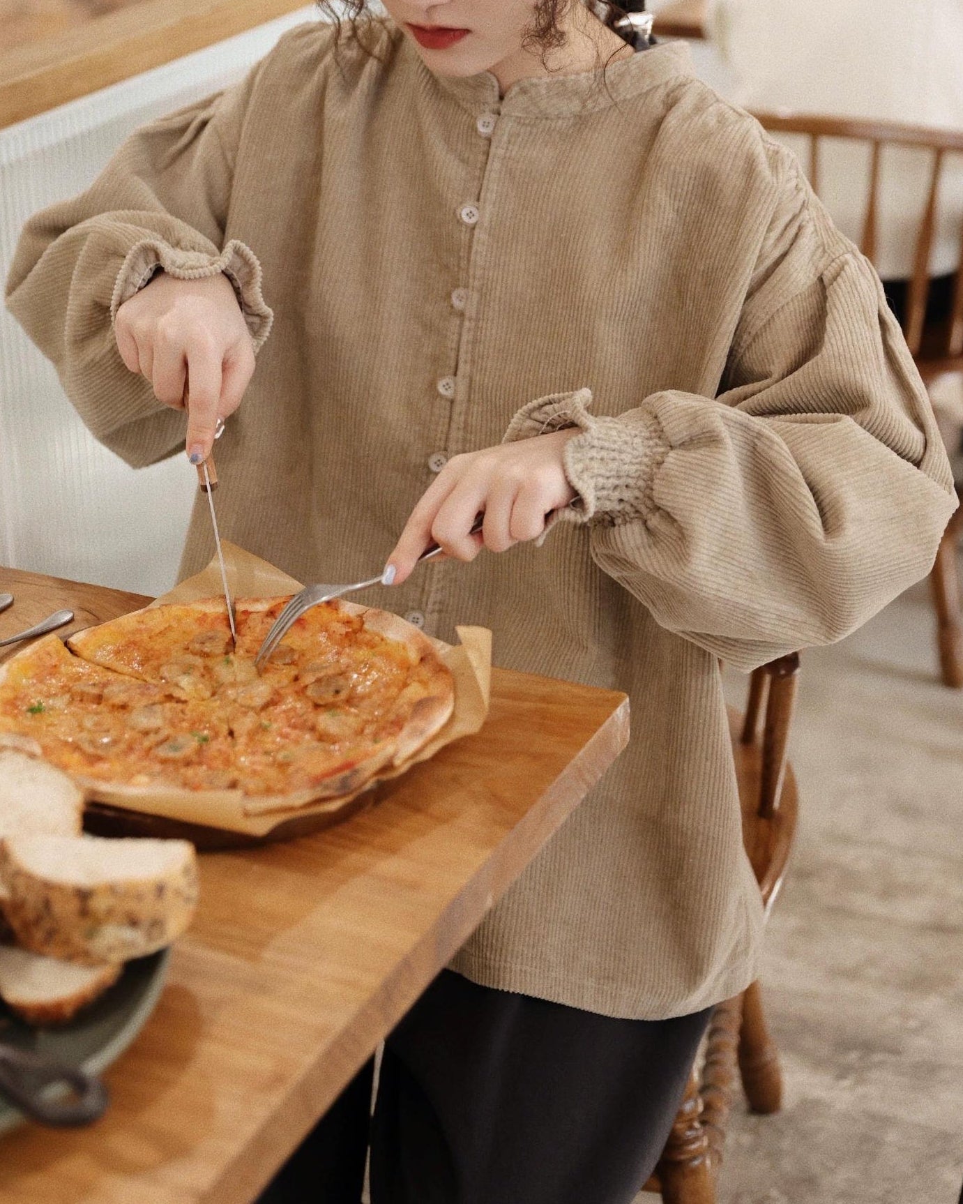 ナチュラルテクスチャーノーカラーブラウス 10102