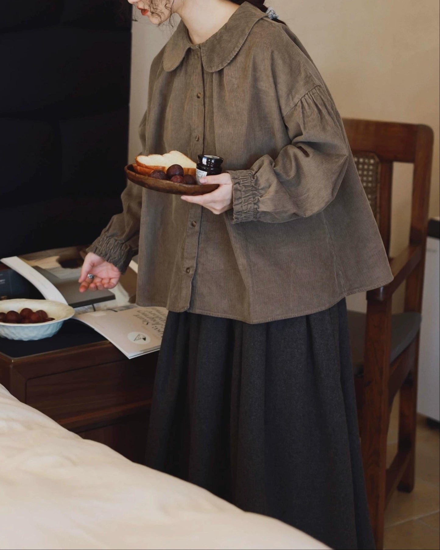 ラウンドカラーフレアブラウス 10071