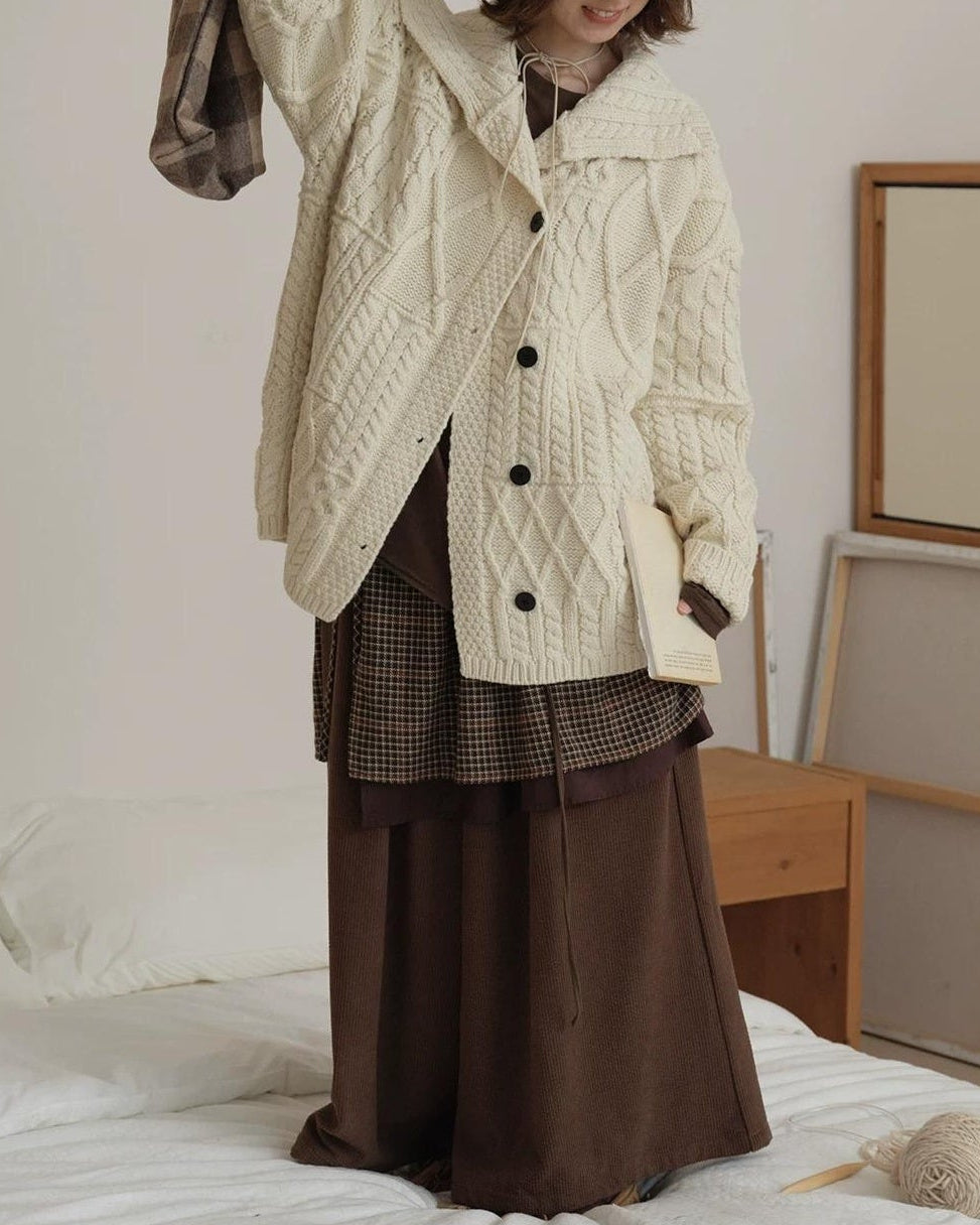 ヒュッゲラペルケーブルニットカーディガン 10155