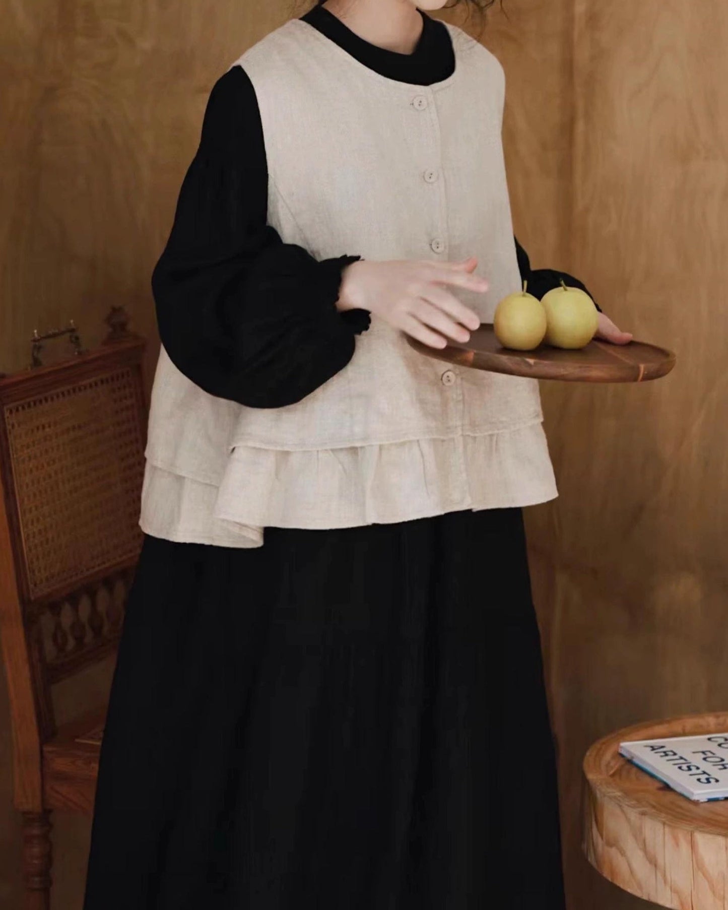 ラウンドネックフリルベスト 10082