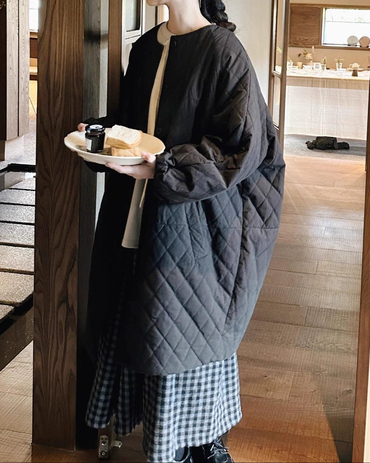 ノーカラーレトロダイヤモンドキルティングロングコート 10006