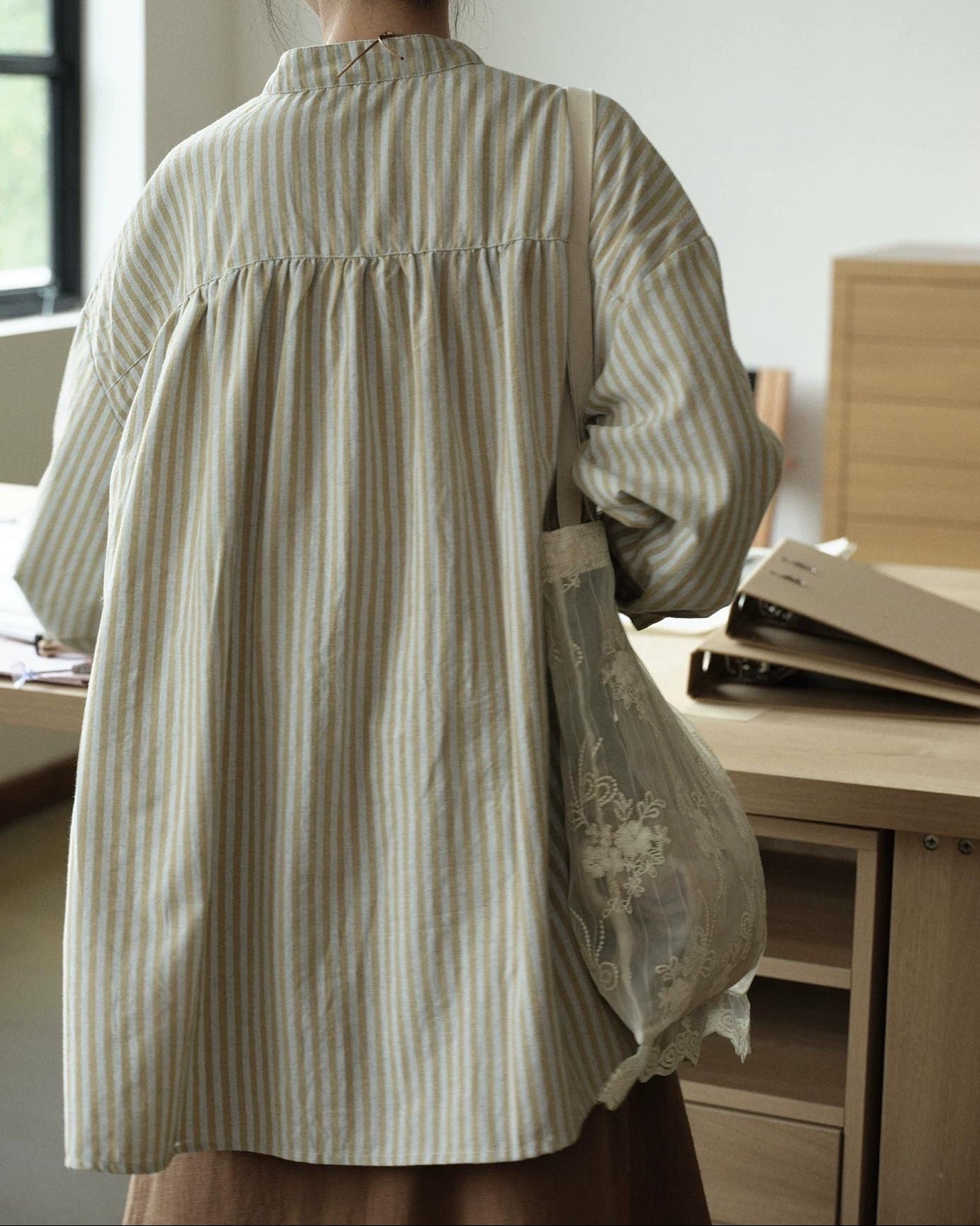 ノルヴァリーナロングバンドカラーストライプブラウス 10298