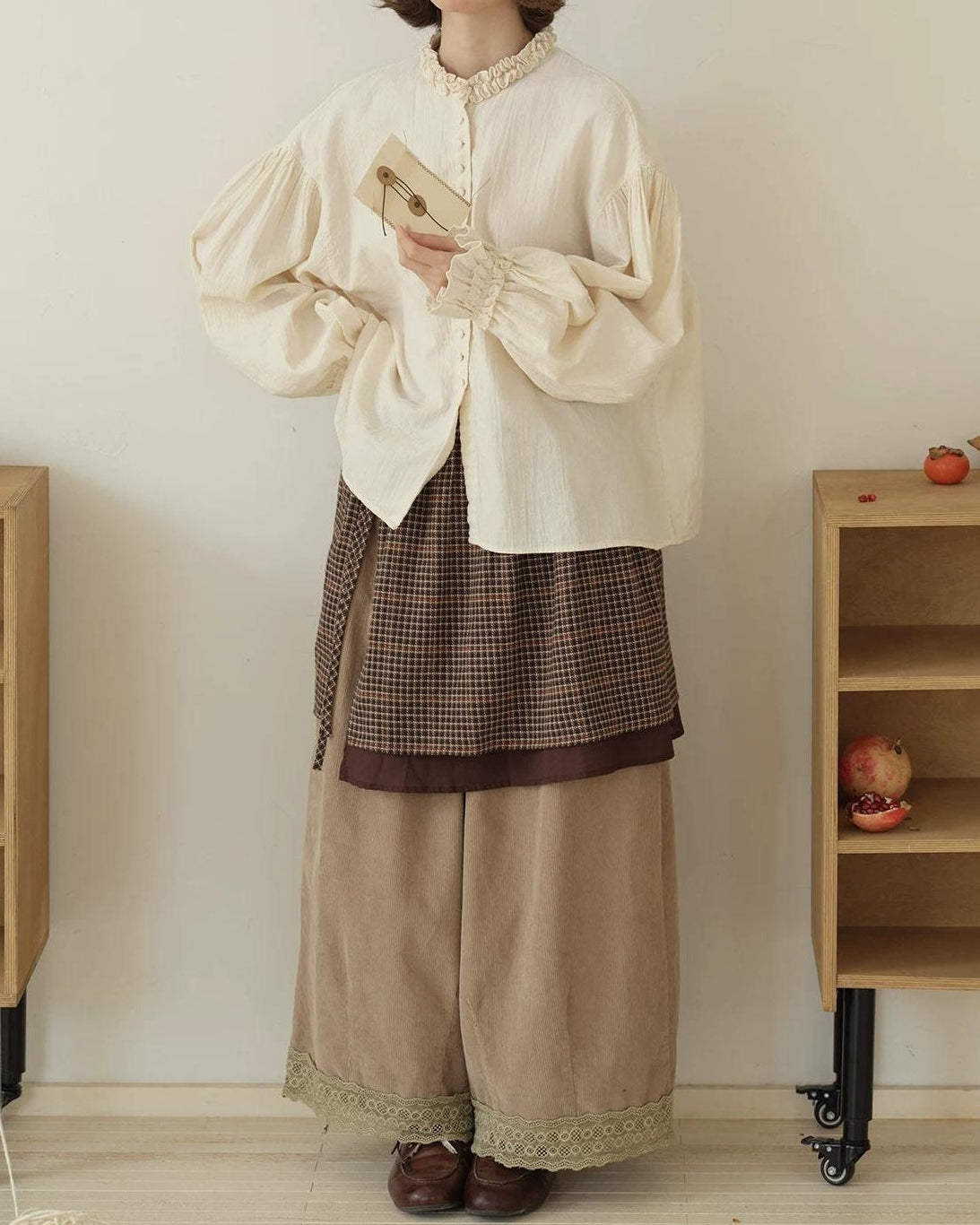 フローティフリルパフスリーブブラウス 10195