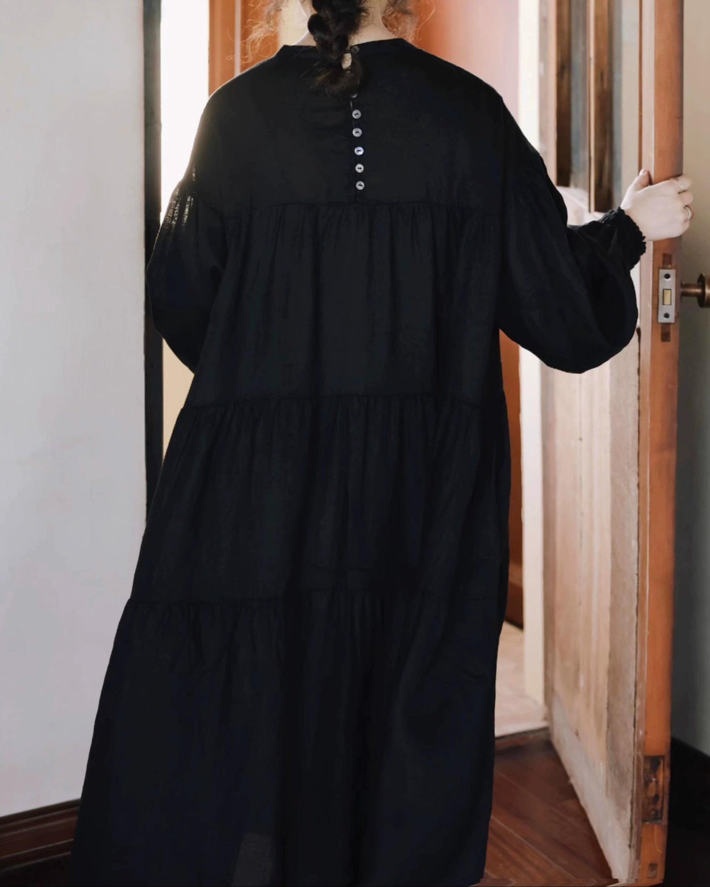 バックボタンエアリーティアードドレス 10083