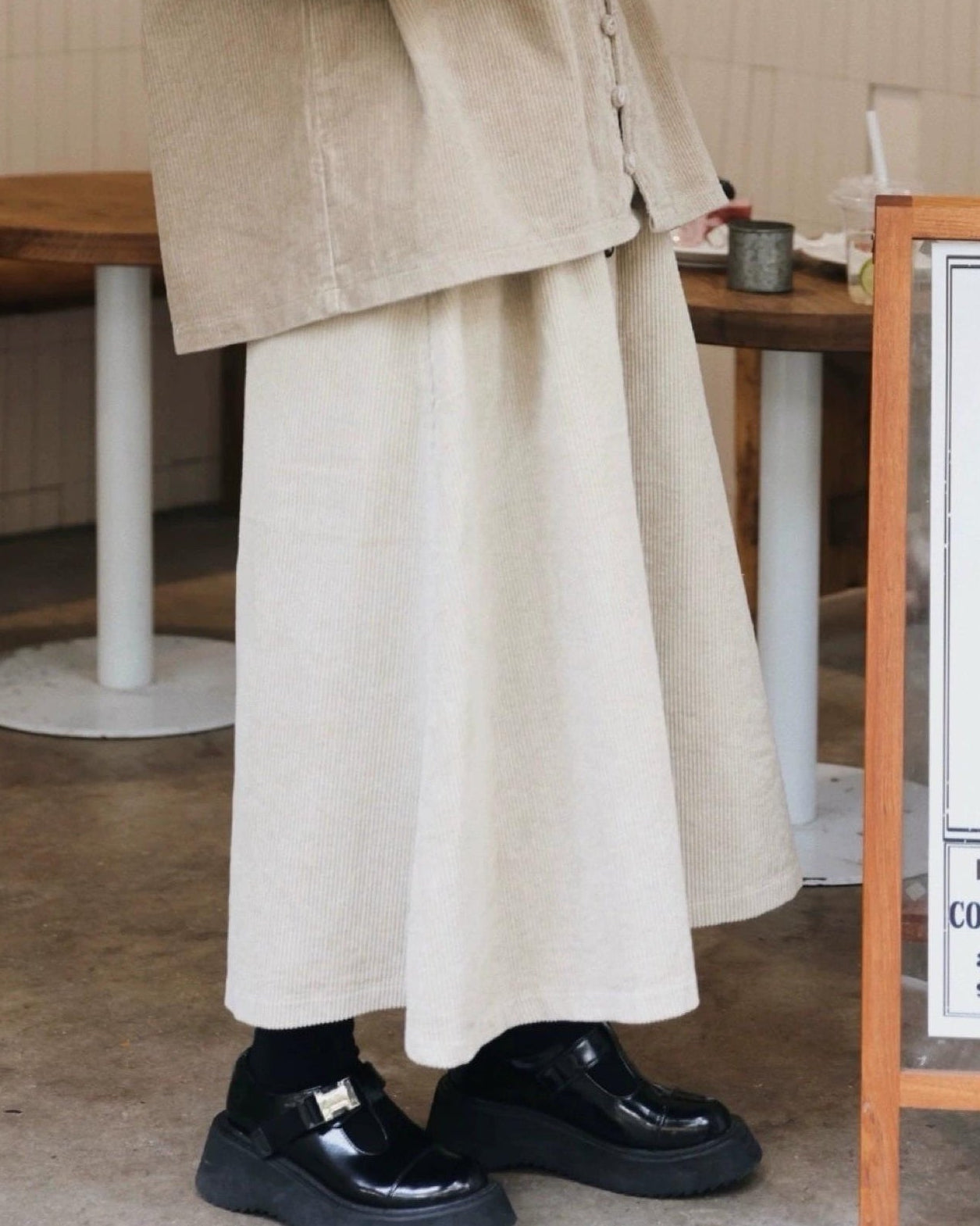 ナチュラルコーデュロイ ボタンミディスカート 10104