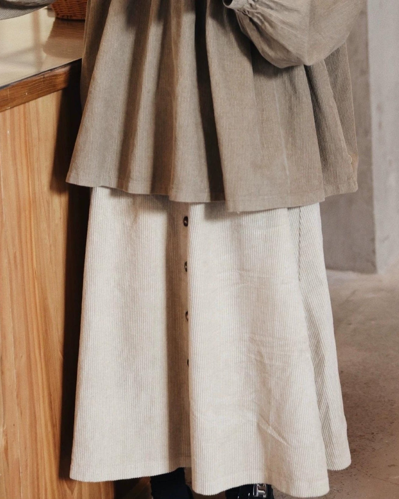 ナチュラルコーデュロイ ボタンミディスカート 10104