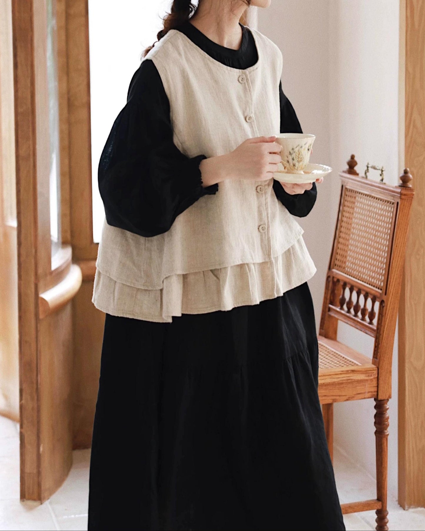 ラウンドネックフリルベスト 10082