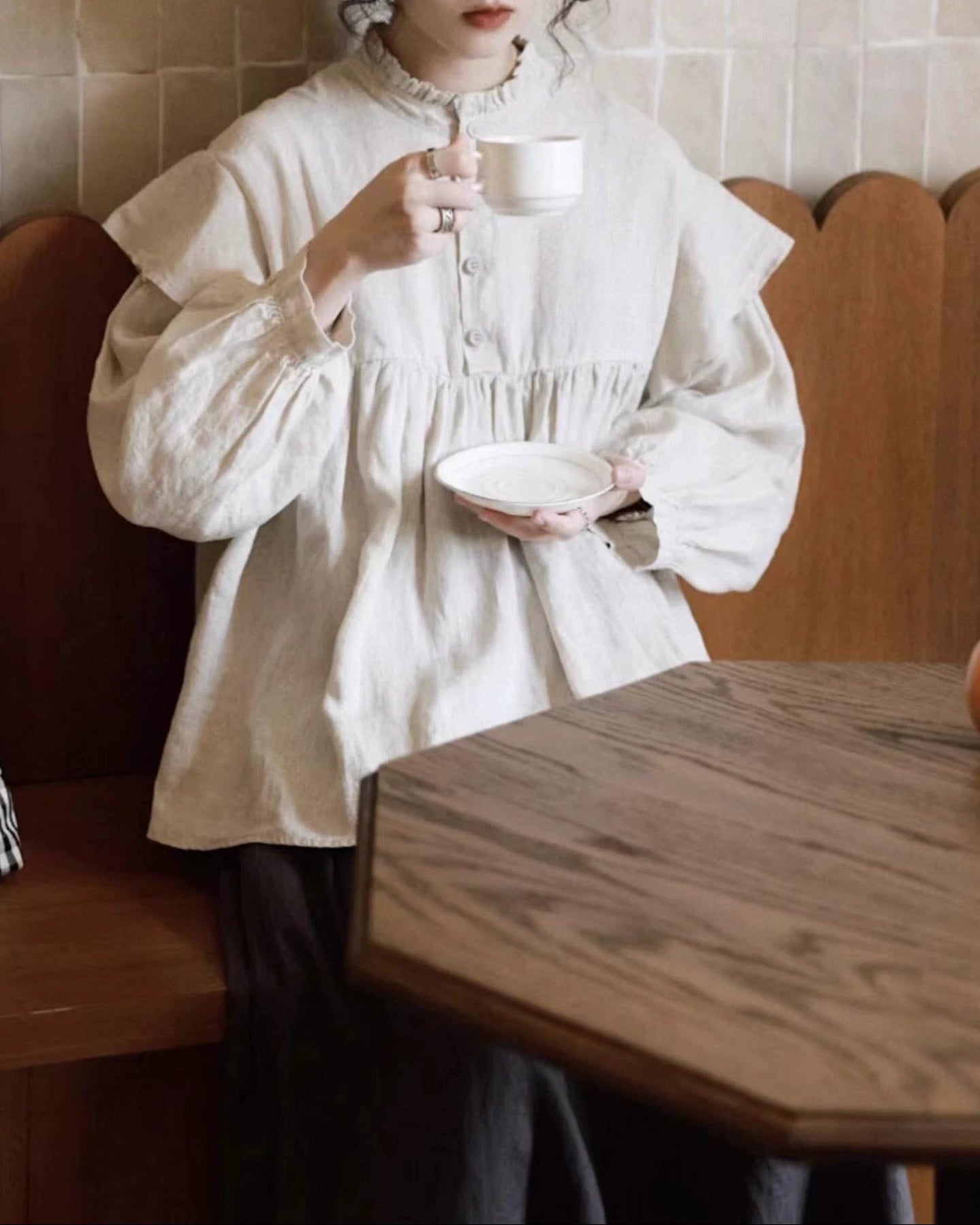 ハーフボタンフリルルミブラウス 10084