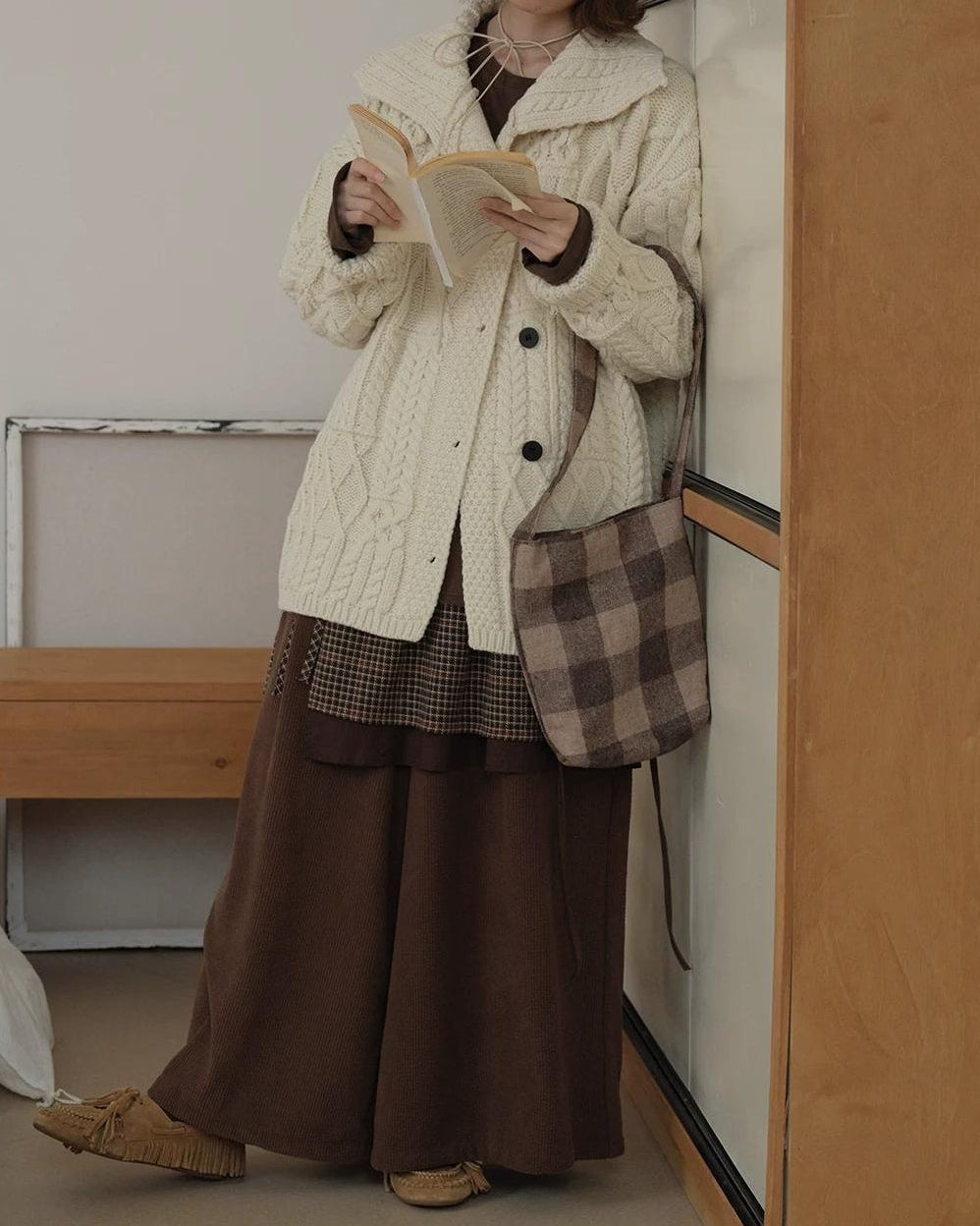 ヒュッゲラペルケーブルニットカーディガン 10155