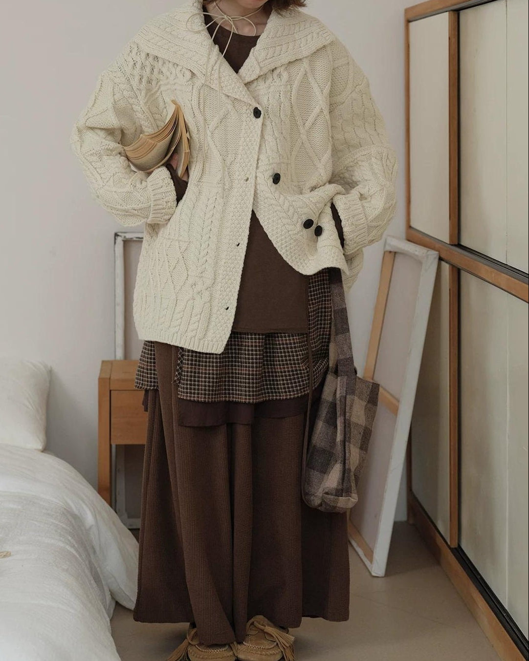 ヒュッゲラペルケーブルニットカーディガン 10155