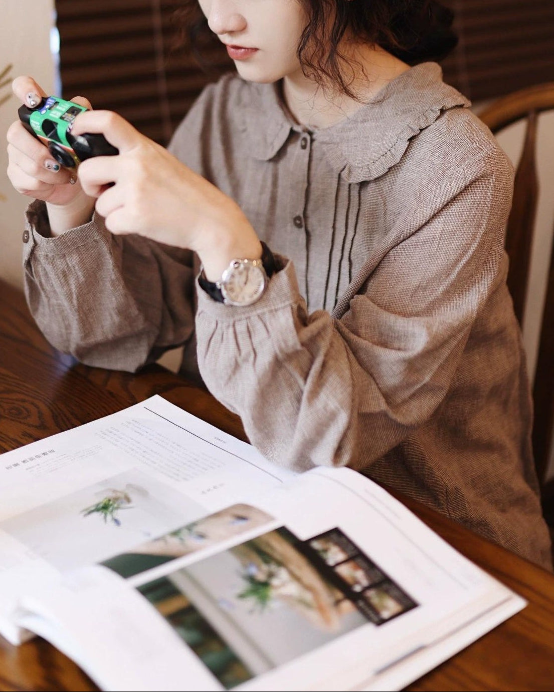 ラウンドカラーフリルピンタックブラウス 10009