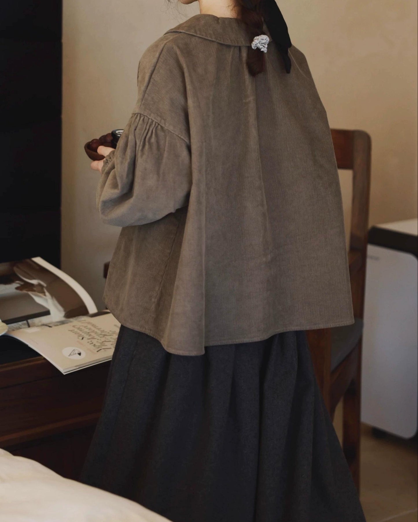 ラウンドカラーフレアブラウス 10071