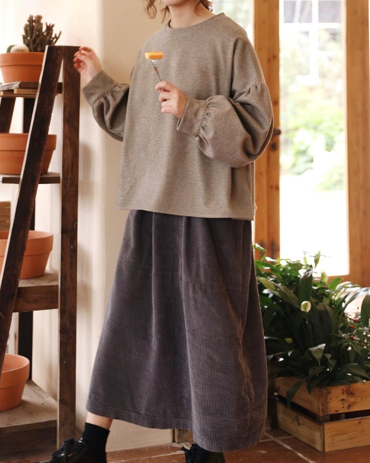 カームバックボタンスウェットプルオーバー 10119