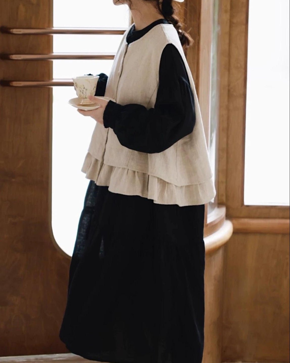 ラウンドネックフリルベスト 10082