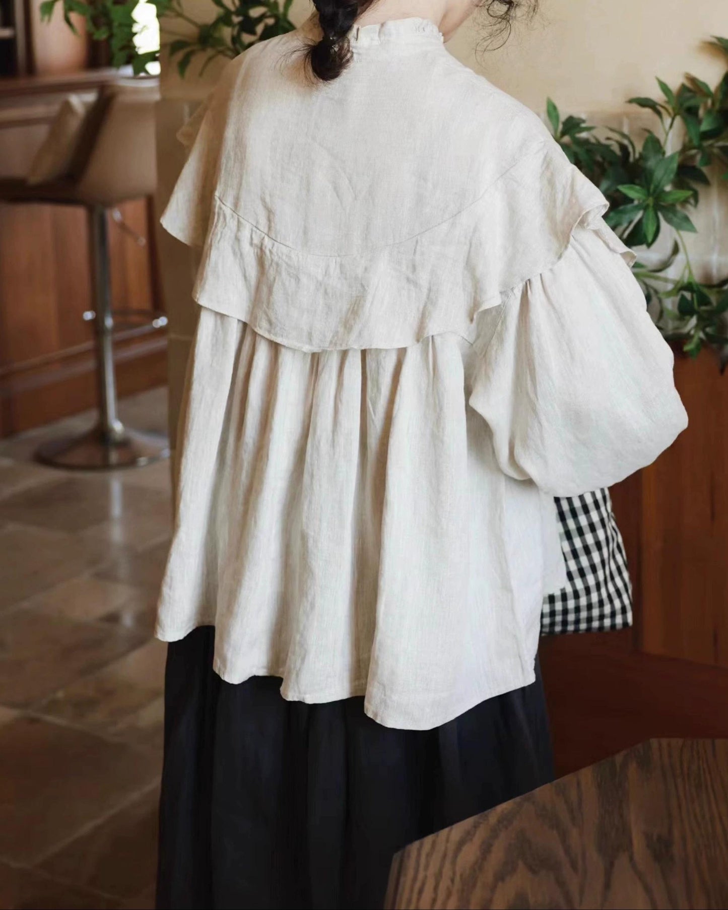 ハーフボタンフリルルミブラウス 10084