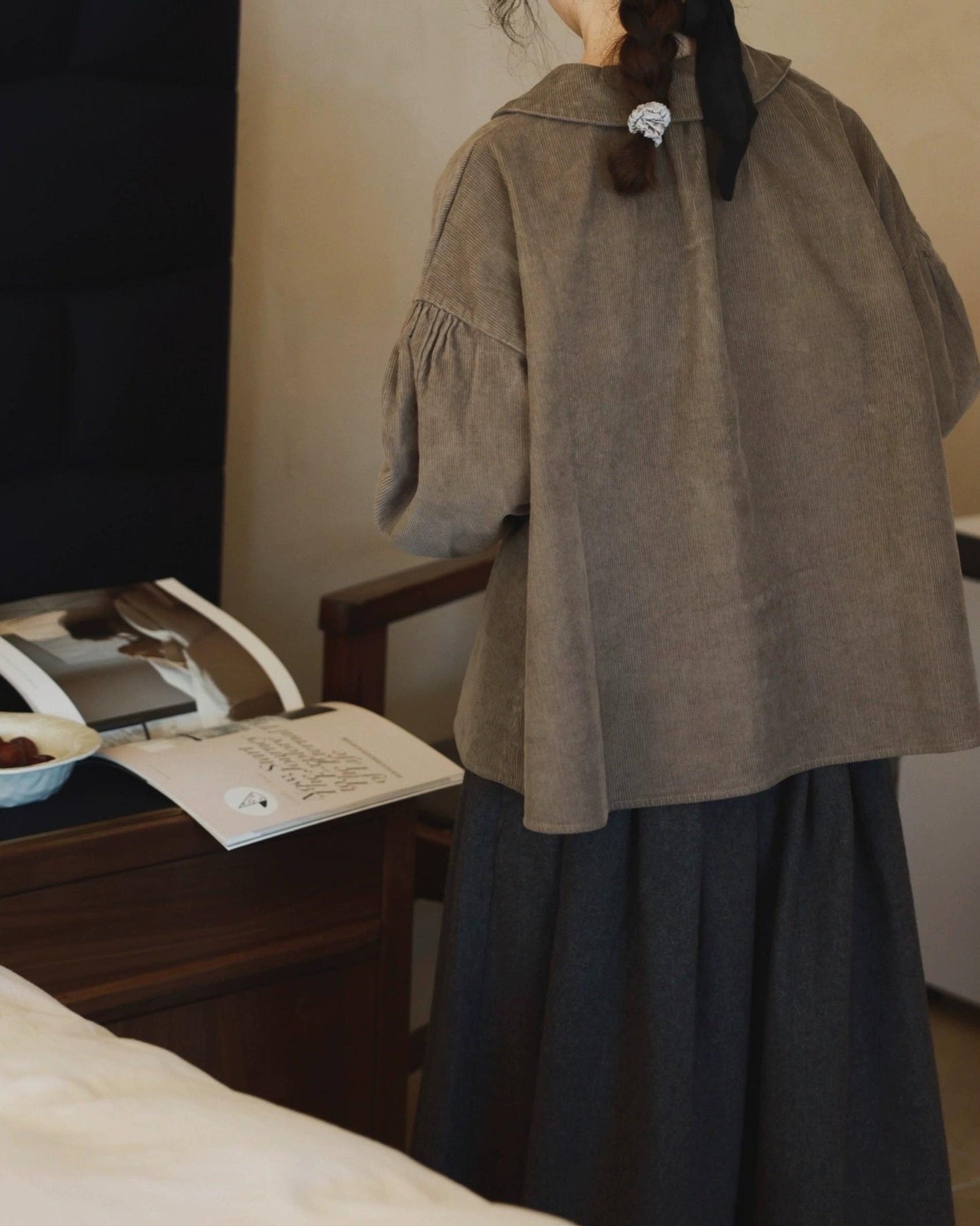 ラウンドカラーフレアブラウス 10071