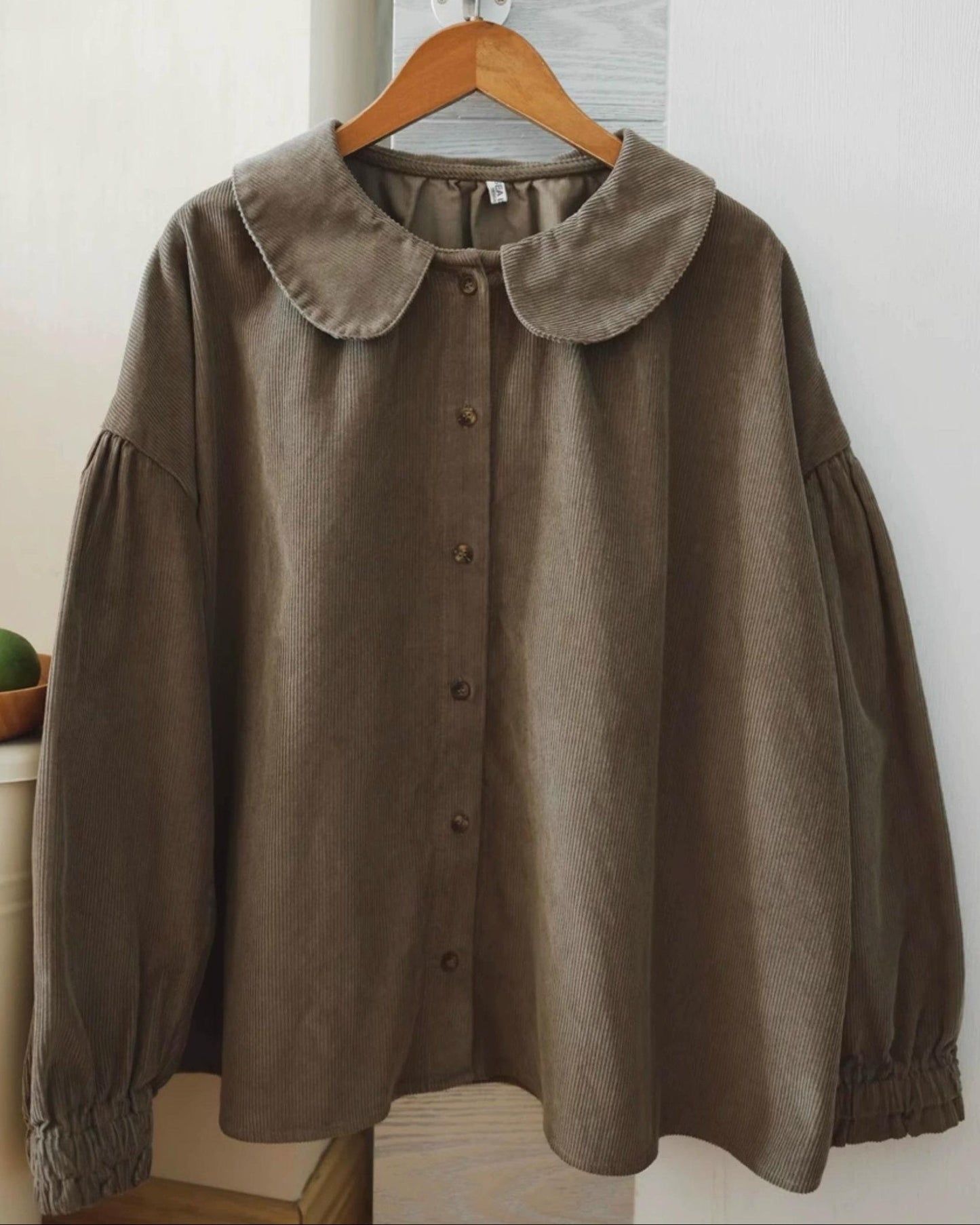 ラウンドカラーフレアブラウス 10071