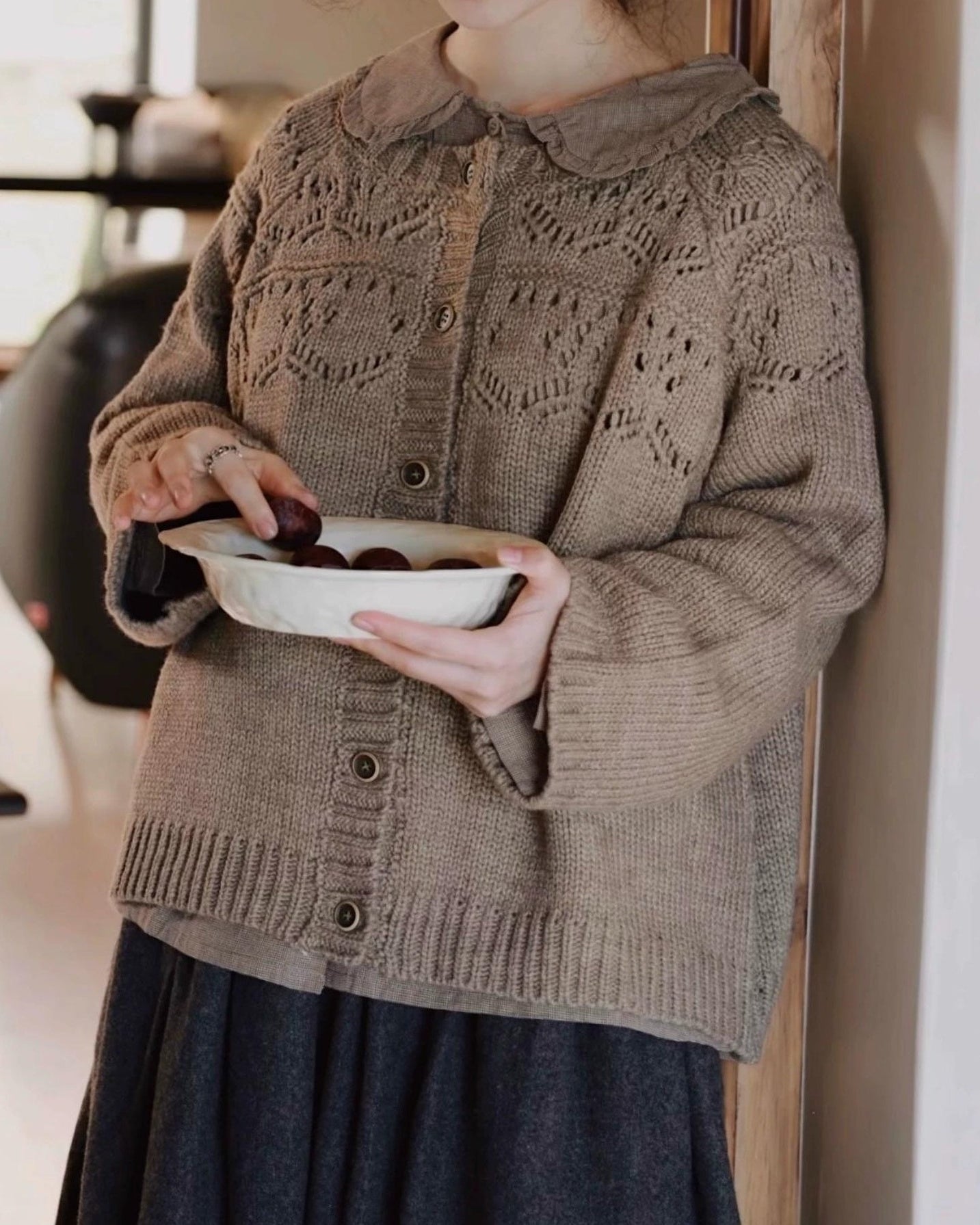 ラウンドネックレトロコージーカーディガン 10007