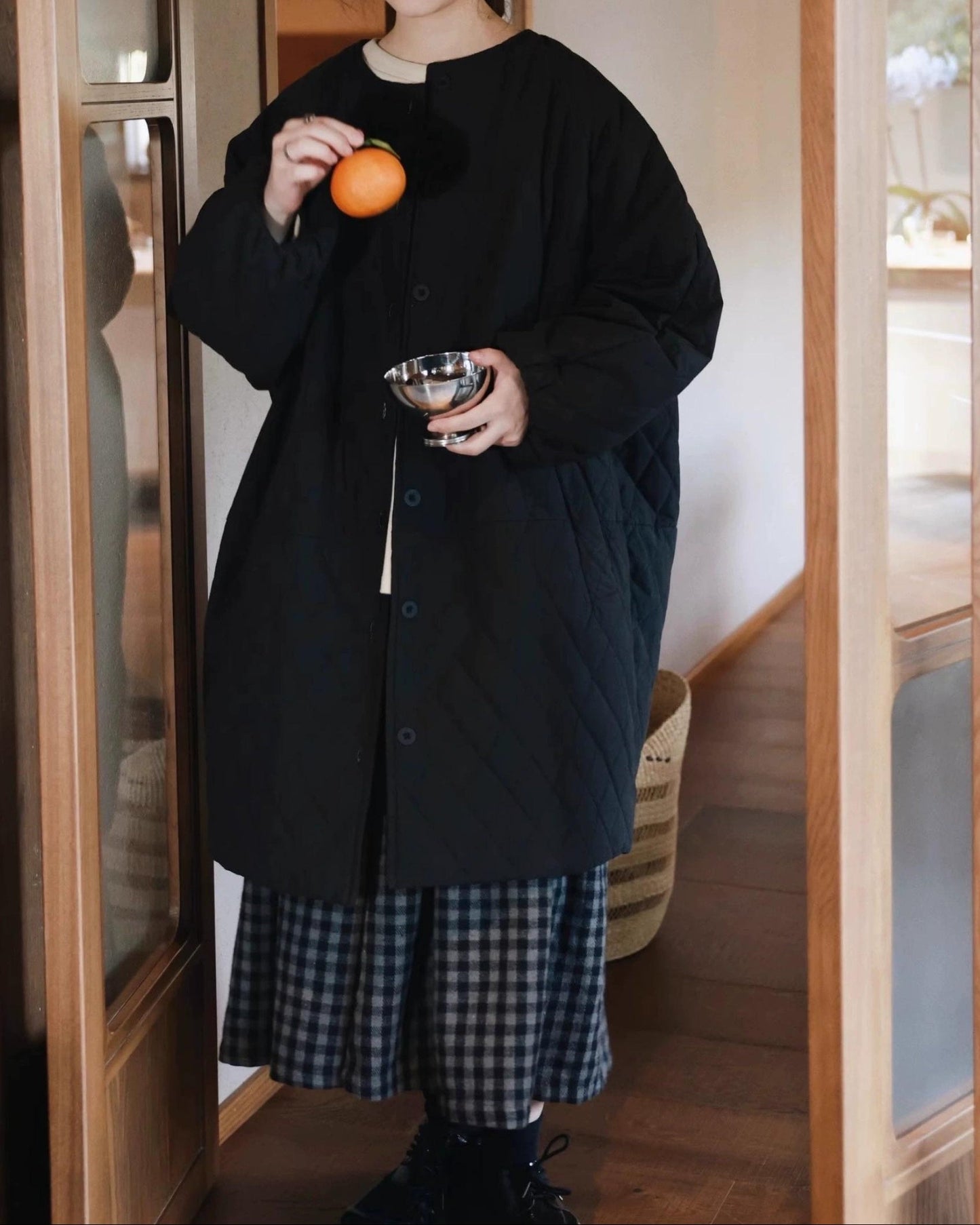 ノーカラーレトロダイヤモンドキルティングロングコート 10006