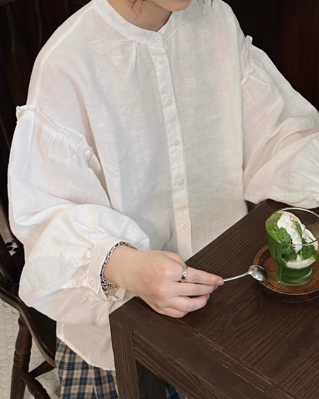 バンドカラーパフスリーブフリルブラウス 10004