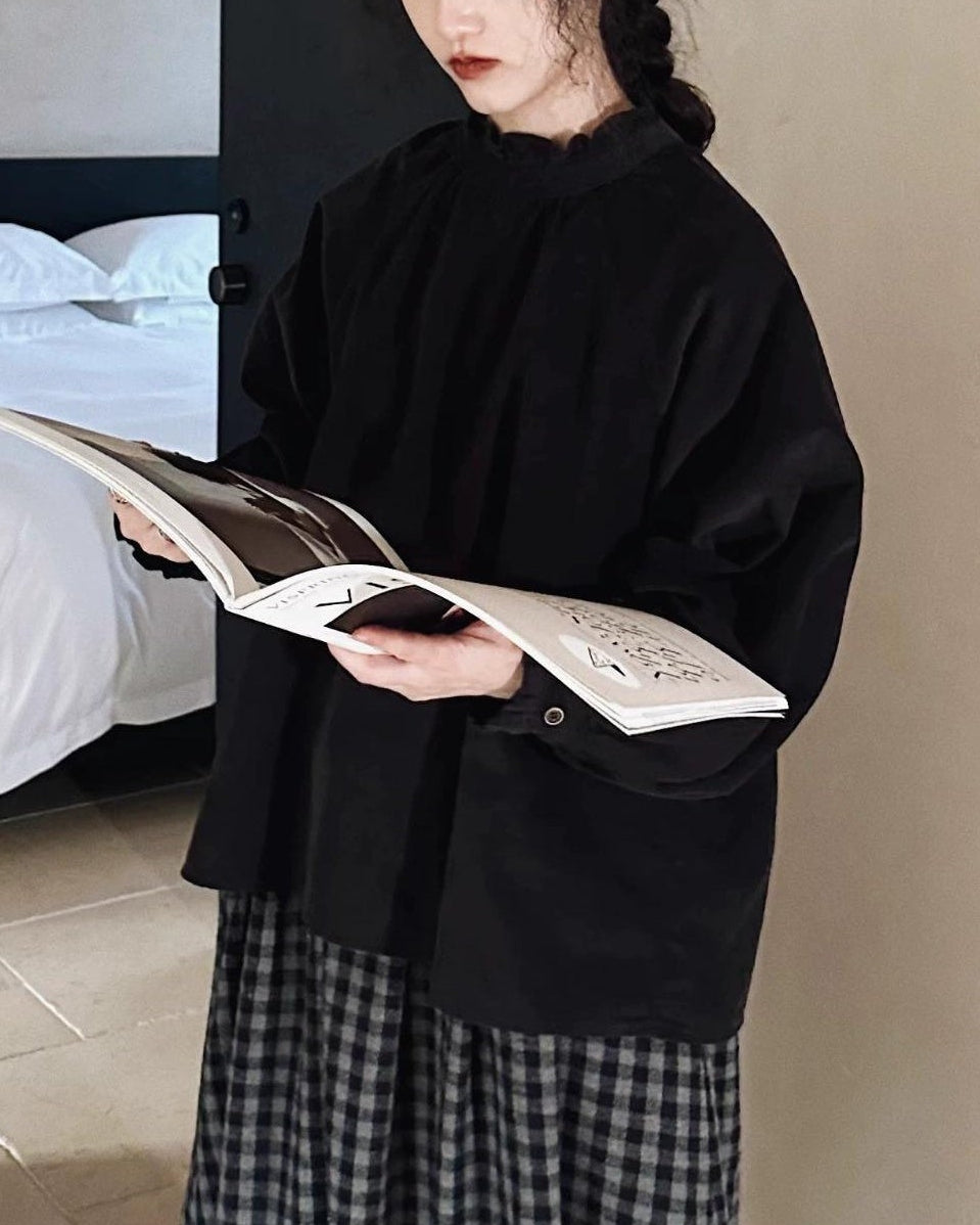 フリルネックバックボタンブラウス 10010