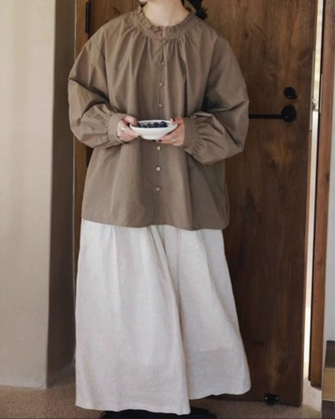 フリルカラーフレアブラウス 10023