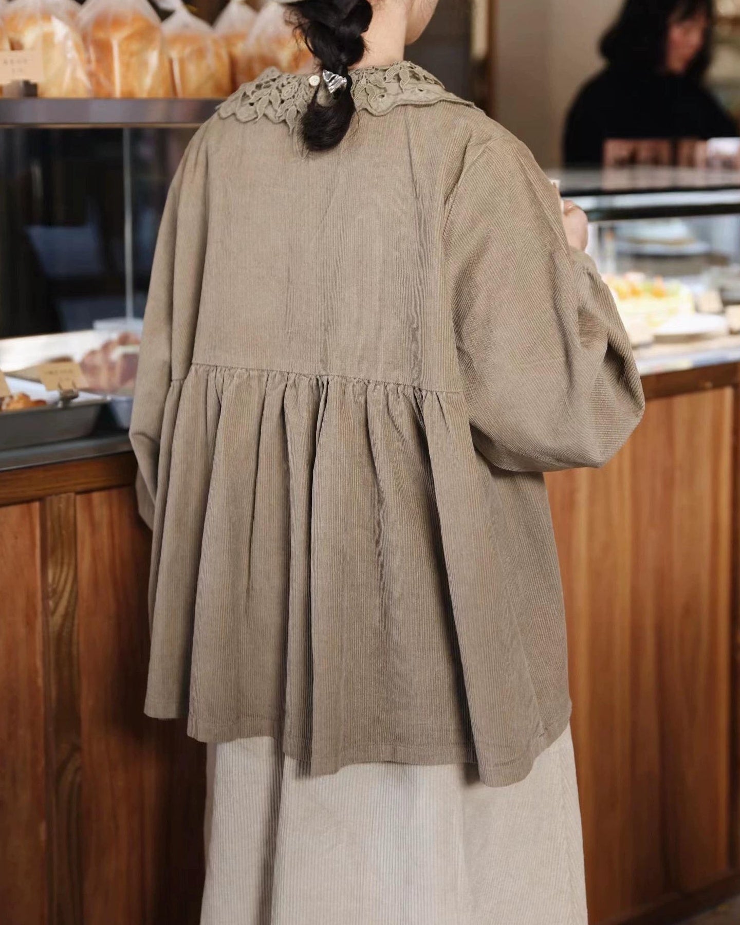 ナチュラルニュアンス レースカラーブラウス 10106